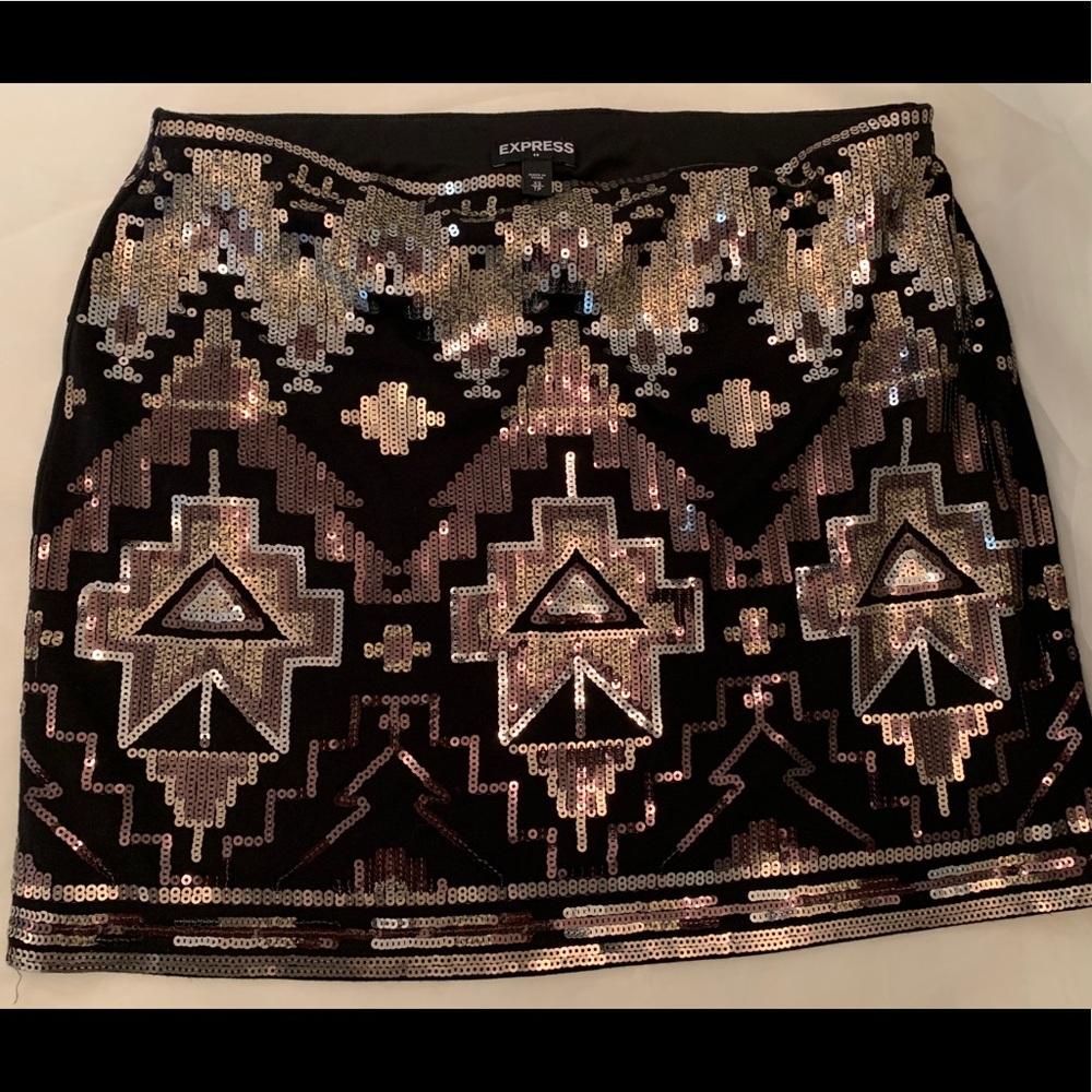 Express Ladies Aztec Black/Gold Mini skirt Size XS